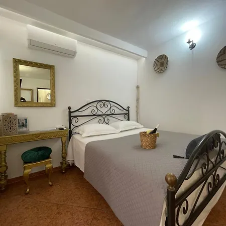 O Mylos 아파트 에르무폴리